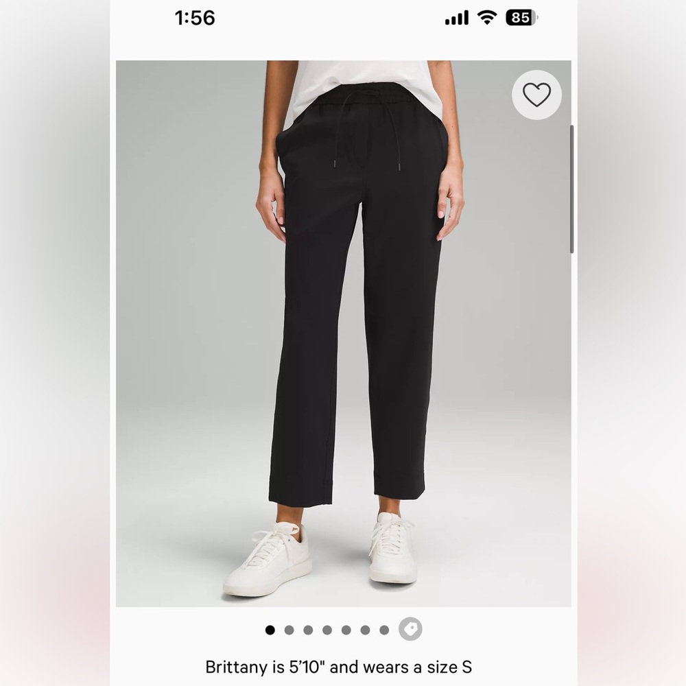 NWT Lululemon NAVY Tapered-Leg Mid-Rise Pant 7/8 Length
Luxtreme